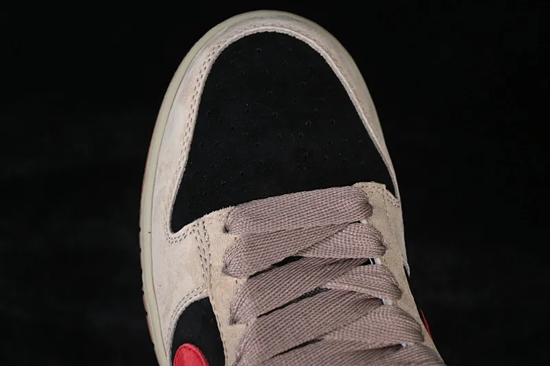 All categories Nk SB Dunk series Nk SB Dunk Low low-top sneakers Nike SB Dunk Low khaki black and red hook low-top casual sneakers HJ0367-200